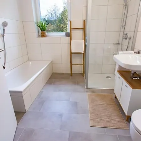 Ferienwohnung Grosse Cozy 4-Zi-Whg Mit Balkon Naehe Europa Park Und Rulantica Lahr  Exterior foto